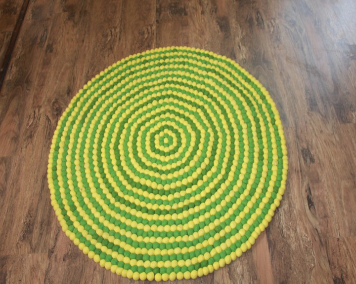 woolen-felt-ball-rug