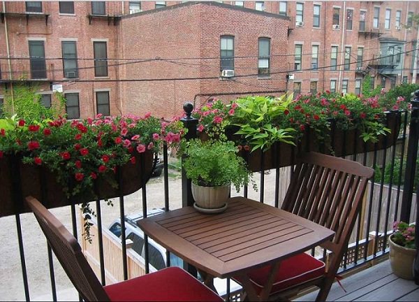 balcony-garden-design-tips-2_mini