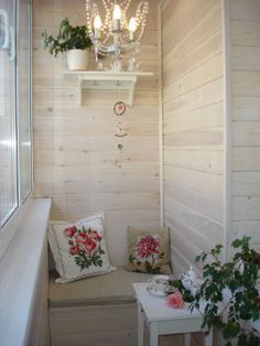küçük ama kullanışlı balkon dekorasyonu